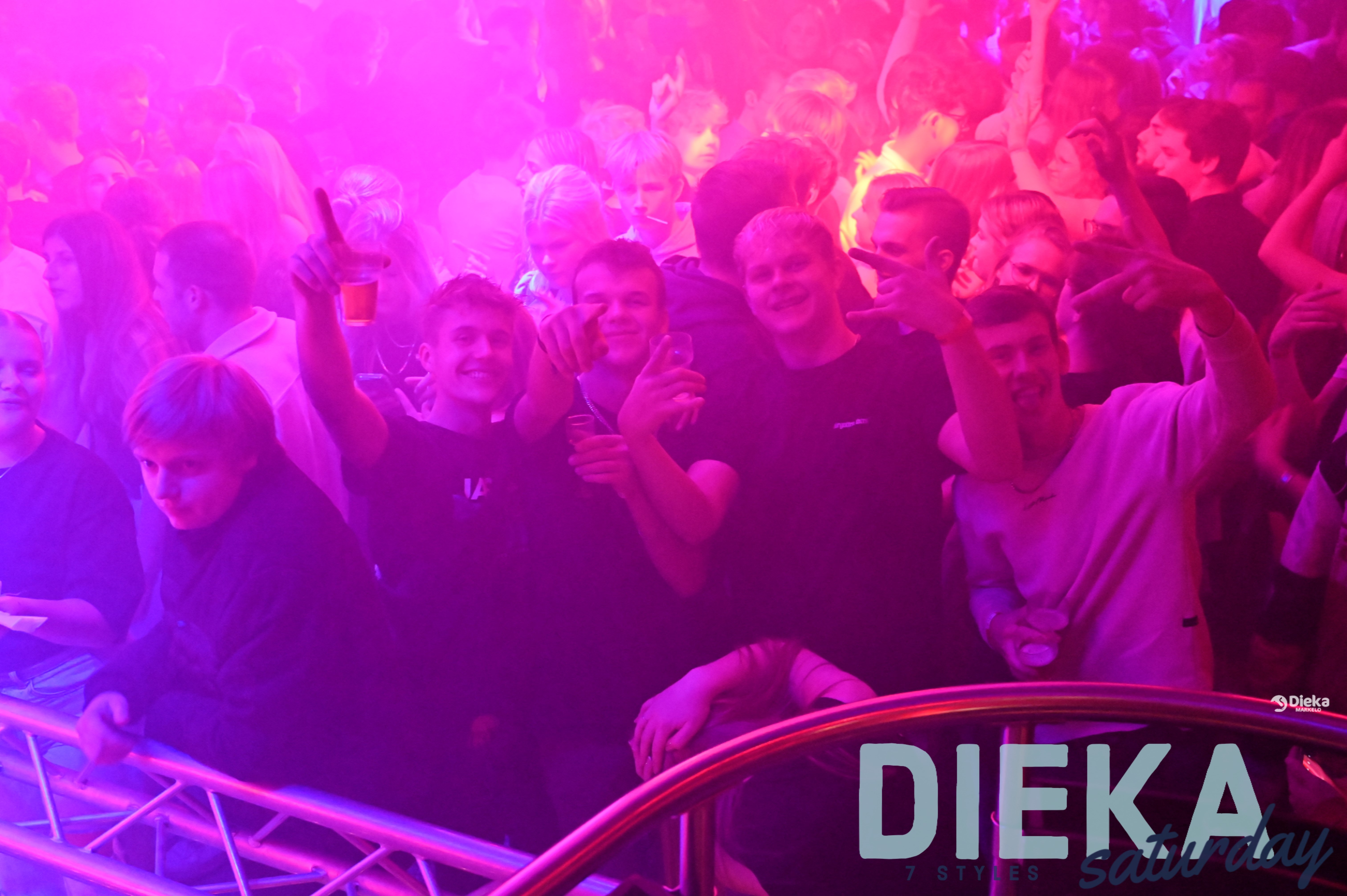 DSC 2037